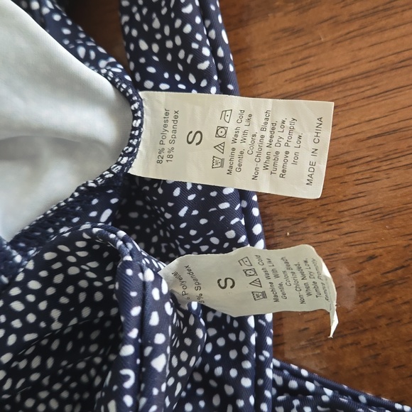 Bikini bundle - Picture 5 of 9